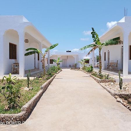 Red Land House Bed and Breakfast Watamu Eksteriør billede