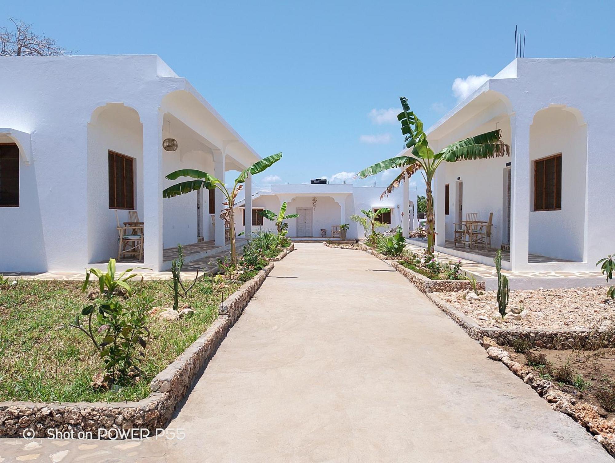 Red Land House Bed and Breakfast Watamu Eksteriør billede